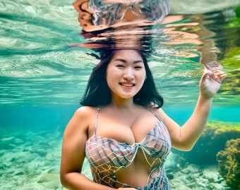 18 Busty Asian Women Underwater