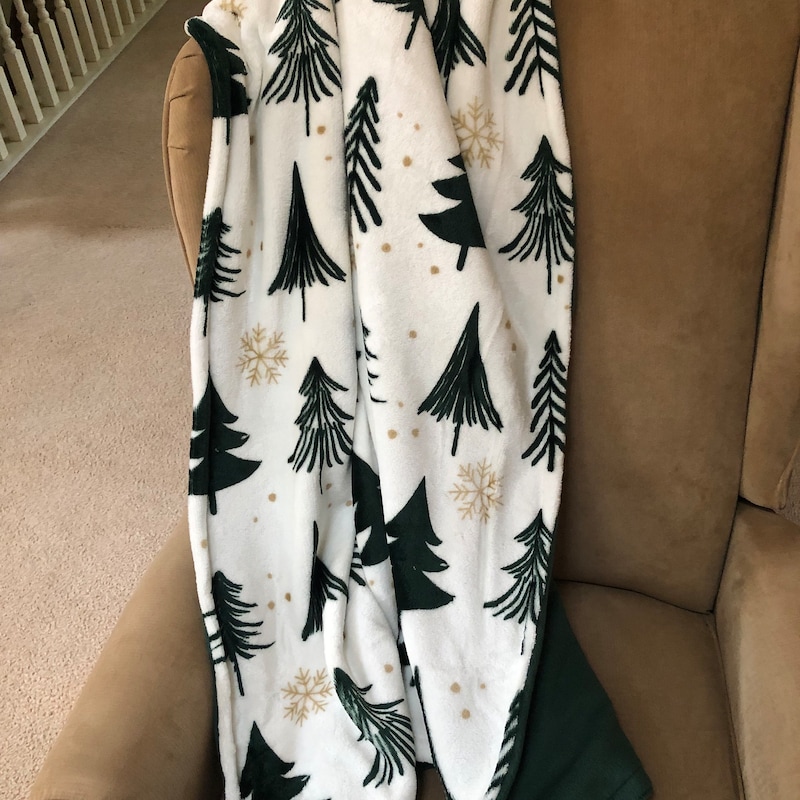 Sugar + Maple Large Stretchy Blanket - Pine Tree