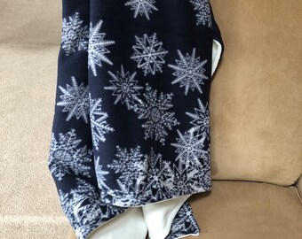 Winter Snowflake Fleece Blanket White Falling Snowflake Soft WARM Winter White on Navy Snowflakes Bed Sofa Fleece