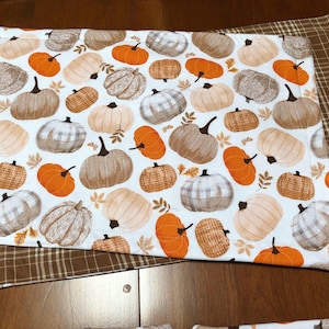 Bordsunderlägg Höst Thanksgiving Pumpor Solrosor Nyckfulla Kalkoner Välsignade Tacksamma Bordsskydd Bordsunderlägg Handgjorda Vändbara Quiltade