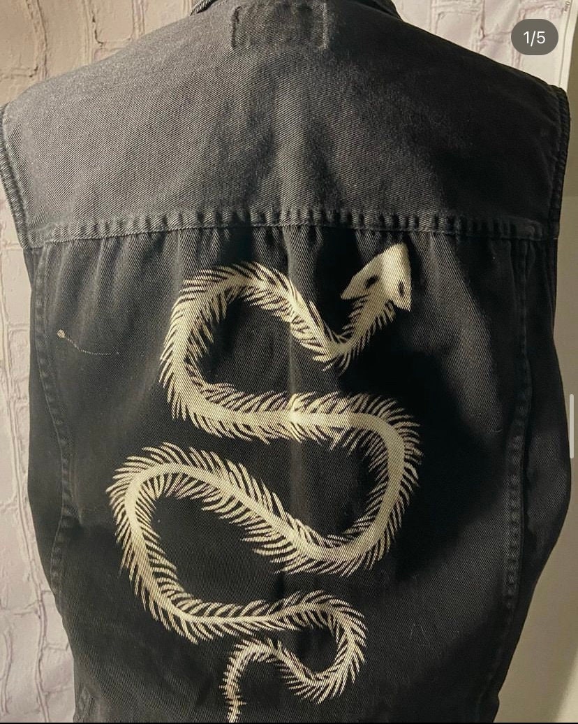 Bleach Snake Vest - Etsy