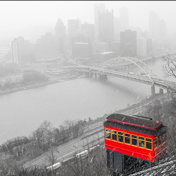Snow globe  at Duquesne Incline.