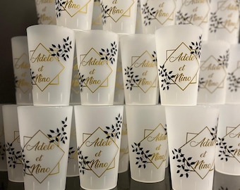 Gobelets plastique réutilisables 100% personnalisables, mariage, anniversaire, EVJF. Marque place en souvenir original