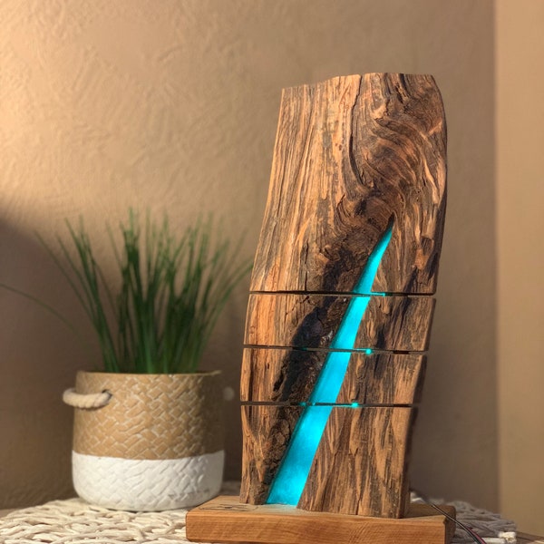 Lichtskulptur aus Holz mit Epoxidharz | Stehlampe aus recyceltem Buchenholz | Tischlampe | Dekorative Holzleuchte | Nachtlicht