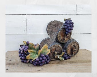 Vintage wine bottle holder.  Making grapes barrel wine bottle holder.  Bar decor.  Grapes and leaves.