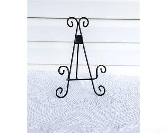 Black scrolled metal/iron tabletop display easel.   Picture stand.  Small art display easel.  11.5" tall