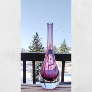 Vintage Summerso bubble glass art bud vase. Murano style. blown glass. Violet hued glass. Rose bud vase. Single rose bud vase.