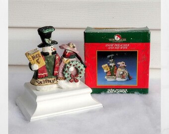 Kurt Adler Christmas figurine.  Snow couple. Snow preacher and his wife.  Snowman figurine.  Christmas decoration. Holiday figurines.