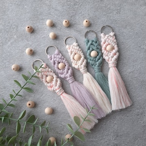 Macrame Boho Keychain Wedding Gifts, Personalized Boho Baby Shower Favors for Guests in Bulk, Bohemian Baptism Favors, Boho Party Favors