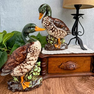Vintage Ceramic Duck Figurines – Hand-Painted Mallard Pair – Cottagecore Country Decor – Rustic Farmhouse Wildlife Art – Collectible Figurin