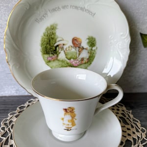 Vintage 1979 Holly Hobbie Tea Set: MCM Kitchen Collectible