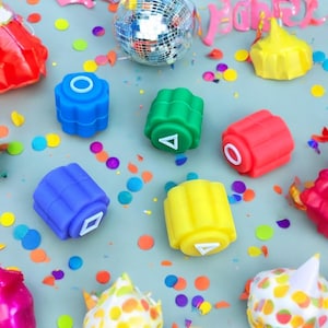 Gonggi Squid Games-5 PCS Real Traditional Korean Colourful Stones Game Set With Storage Case/Gongii Dice Catching Training Toy for Kid/Adult