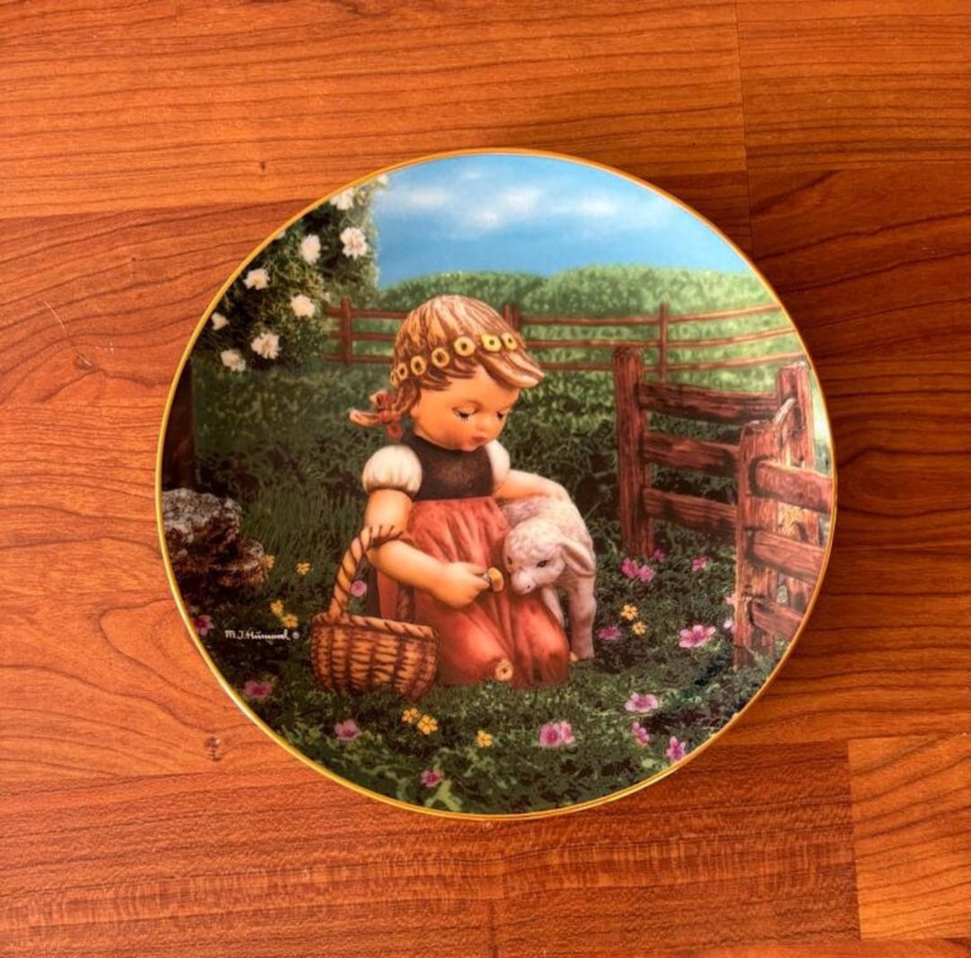 Assiettes En Porcelaine Hummel - Série Gentle Friends, Parfait état