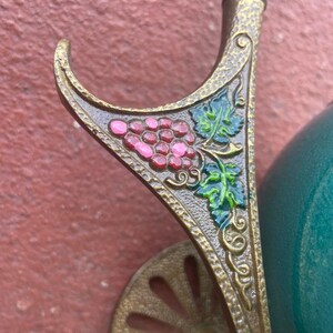Vintage bowl on wheels designed in the shape of a wheelbarrow Bild 7