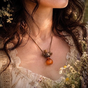 Collana con minuscola fiala di vetro – Ciondolo a forma di boccetta di pozione da erborista medievale