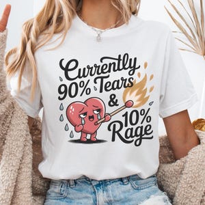 Grappig emotioneel PMS-meisjesshirt, herkenbaar PMDD-meme T-shirt vrouwen, menstruatie cartoon grafisch T-shirt, schattig verdrietig meisje endometriose cadeau vriend