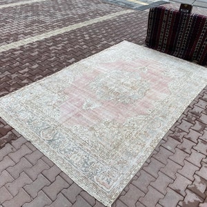 Large Turkish Rug, 7x10 Oversize Bedroom Rug, Vintage Handmade Rug, Muted Oushak Rug, Faded Area Rug, Neutral Rug, Living Room Rug, 7x10 Rug