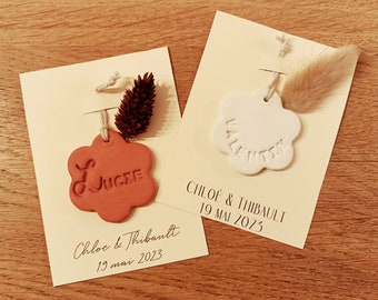 Clay and dried flower place markers - For all events, weddings, baptisms, birthdays - Boho, country, chic - Guest gifts.