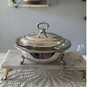 Zabytkowe naczynie żaroodporne Sheffield Silver Co. z posrebrzaną powłoką i wkładką Pyrex w kształcie pazurów