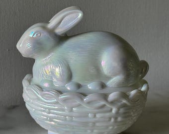 Mooser irisierendes weißes Kaninchen bedecktes Teller-Häschen-Korb-Karnevalsglas
