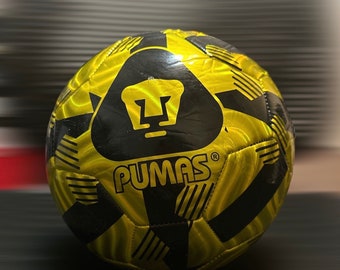 pumas  Leather Ball soccer ball PVC soccer ball standard size 5 football in golden and black color