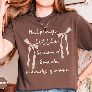 Comfort Colors Helping Second Grade Minds Grow Teacher Shirt, Back to School T-Shirt, 2nd Grade Teacher Gift, Elementary Teacher Team Shirts