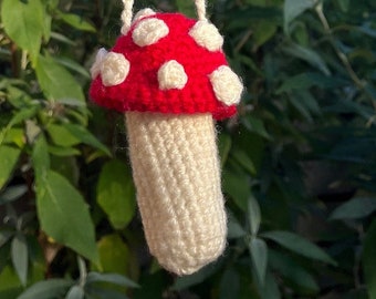 Crochet Mushroom Lip Balm, Lighter, Lipgloss holder