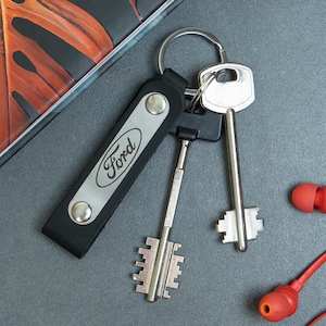 Engraved Leather Keyring, Personalized Keychain Gift, Mens Leather Key Holder, Drive Safe Gift for Husband, Boyfriend Anniversary Gift