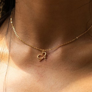 Colar para adolescentes | Colar feito à mão com letra inicial em formato de coração - 18K banhado a ouro inicial colar com letra personalizada presente para adolescentes meninas mãe