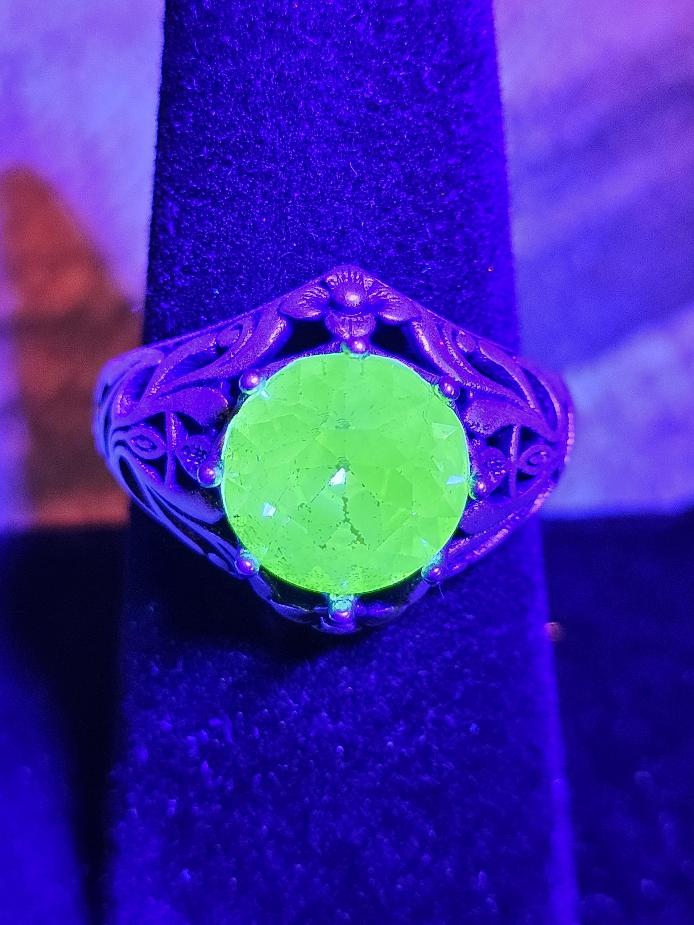 Uranium Glass Round Cut Ring Size 7. Antique Style New Sterling