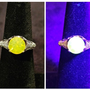 Uranium Glass Round cut Ring vintage style new Sterling Silver size 7 vintage Yellow Uranium glass stone that glows under black / UV light