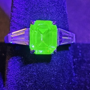 Uranium Glass Emerald cut Ring size 10.5 new Sterling Silver  with a vintage Uranium glass stones that glows under black / UV light.