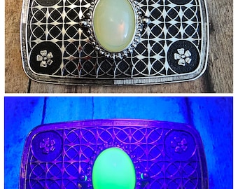 Duża klamra do paska ze szkła uranowego 25 x 18 mm Owalny szlif Okrągły wierzchołek Szlif kaboszonowy Kamień ze szkła uranowego w stylu vintage, świecący w świetle czarnym/UV