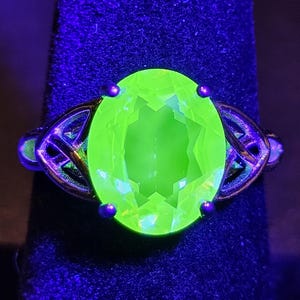 Uranium Glass Oval cut Celtic Knot style Ring 6 7 8 or 9. Sterling Silver with a vintage Uranium glass stone that glows under black/UV light