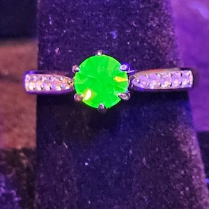 Uranium Glass Round cut Ring size 4, through size 11 in Sterling Silver vintage 6 mm Uranium glass stone that glows under black / UV light