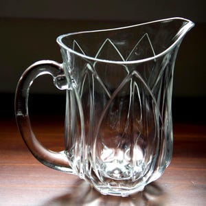 Vintage Cristal d’Arques-Durand Pompano Tulip Pitcher — Elegant French Crystal Pitcher