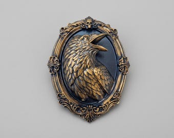 Gothic Raven Wall Frame | Hand-Painted Resin Bird Plaque, Ornate Baroque Decor