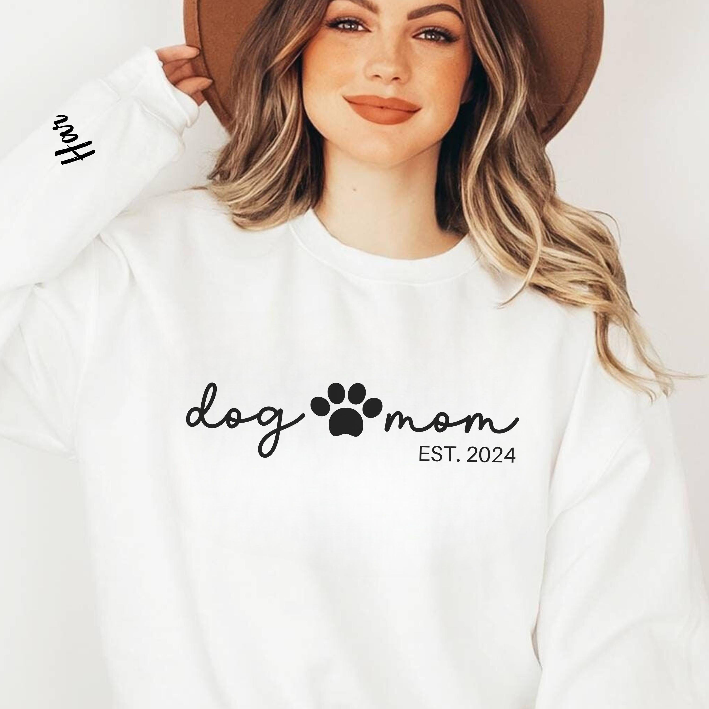 Custom Dog Name Sweatshirt, Personalized Dog Sweatshirt, Dog Mom Sweatshirt, Personalized Gift For Mom, Christmas Gift for dog lovers Gift