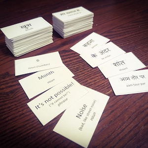 250 cartes mémoire en hindi/anglais (imprimées sur du papier cartonné)