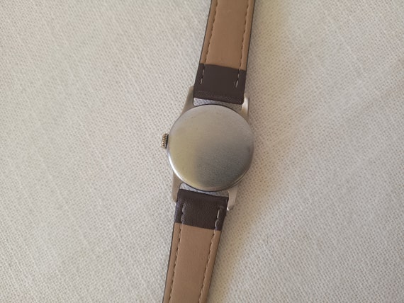 Pobeda 15 Jewels Made in USSR Woman's Watch - image 8
