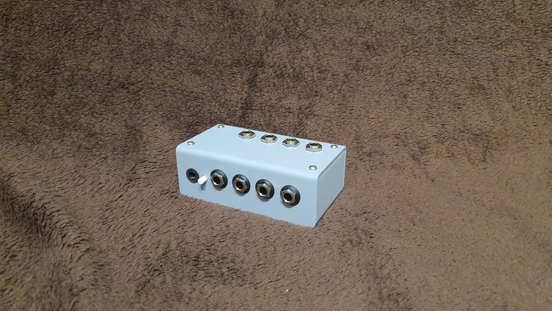 Pedalboard Patchbay W/ Buffer ZDG Effects 4way Patchbay Etsy