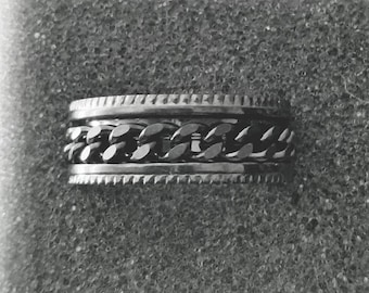 Spinner fidget ring, chain, stainless steel, anxiety reducer