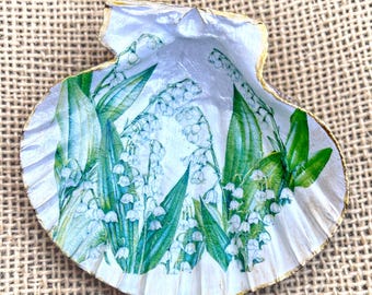 Lily of the Valley Scallop Shell Ring Dish – Coastal Jewelry Holder