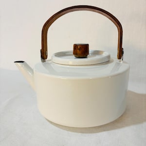 Large Copco Kettle