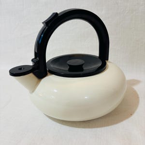 Copco Ultimo Whistling Kettle