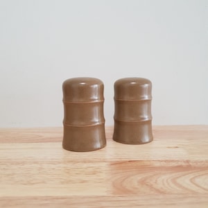 Vintage Mikasa Country Manor speckled stoneware salt and pepper shakers. Made in Japan