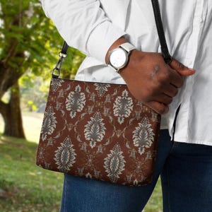 Sangrian Filigree Damen Tribal Crossbody Schulter Geldbörse, Elegante Vegan Leder Wristlet Wallet Abendtasche für Arbeit & besondere Anlässe