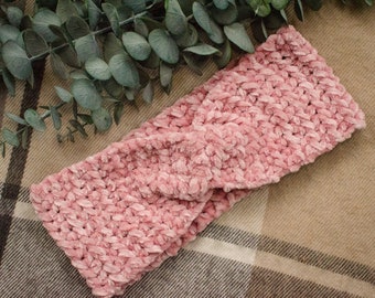 Easy Twist Headband Crochet Pattern - Velvet Crochet Pattern for Beginners