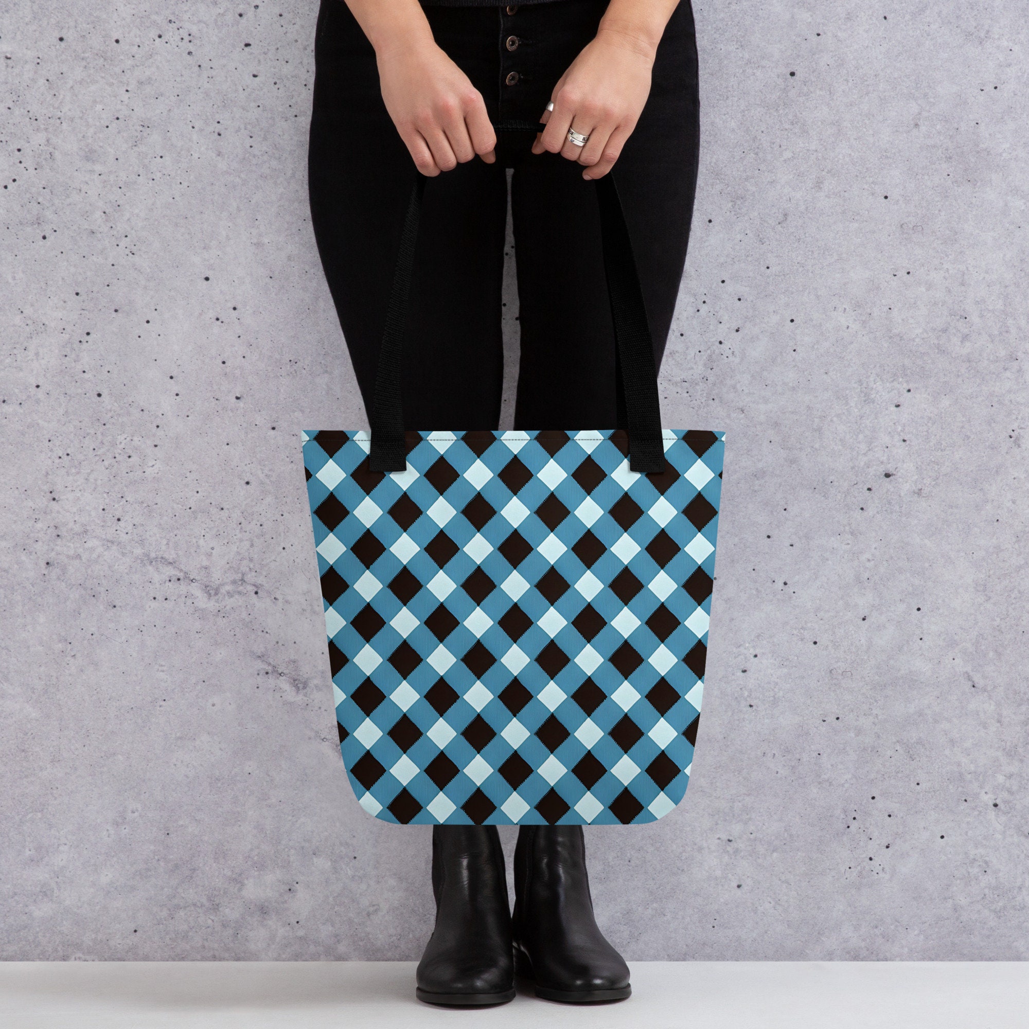UE DIAGONAL PRINT TOTE BAG 【公式通販】
