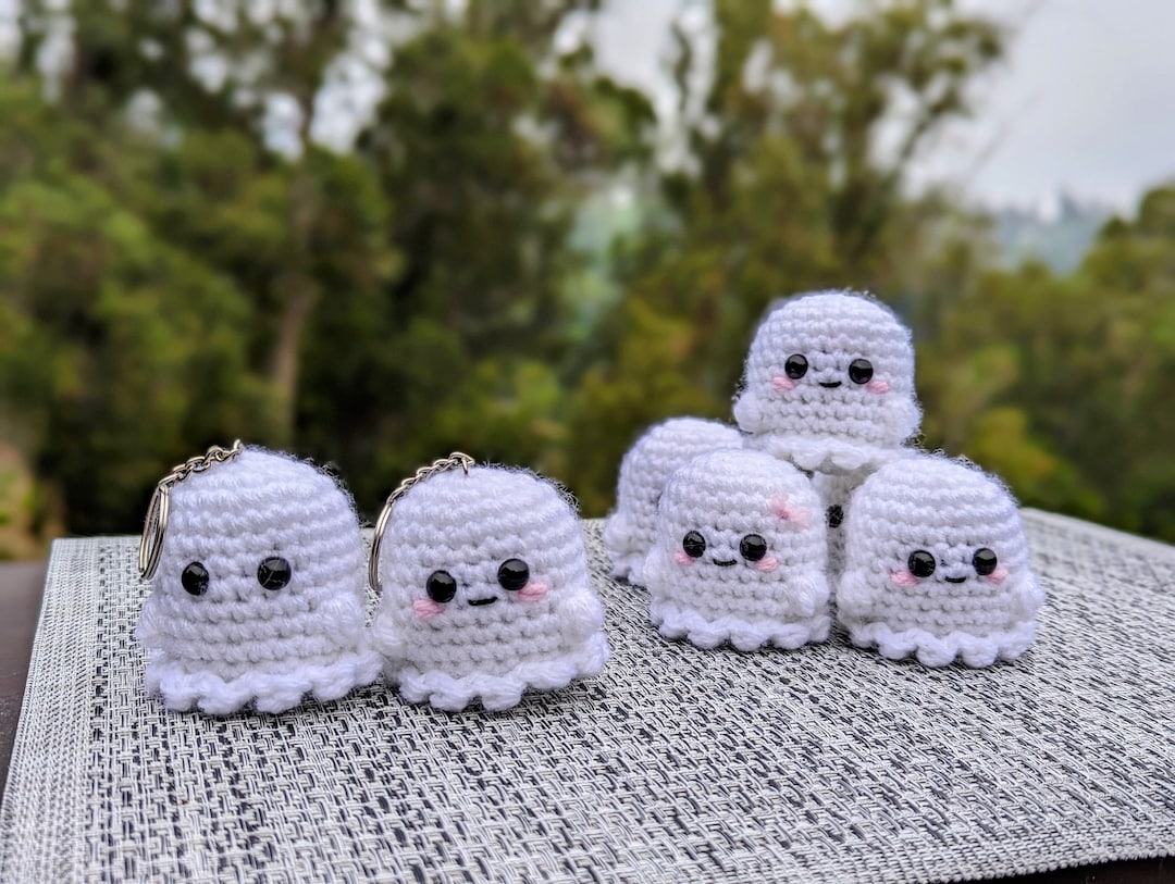 MINIATURE GHOST Crochet Mini Ghost Amigurumi Cute Halloween Plushie ...
